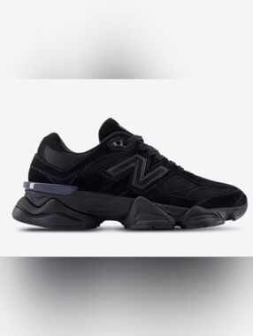 New Balance Black Men's Chunky Low-Top Sneaker